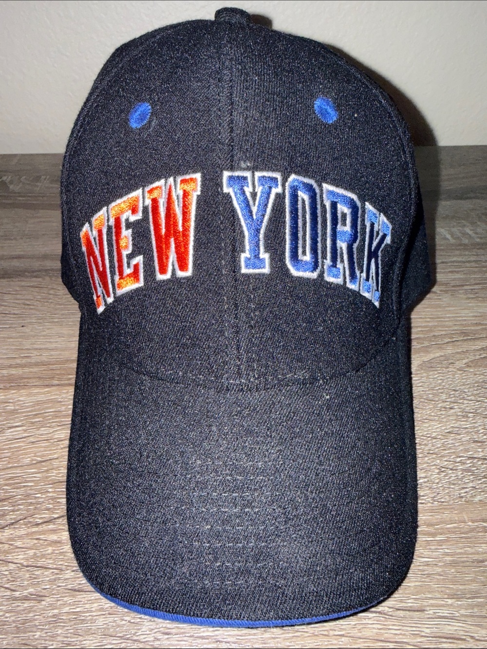 NBA New York Knicks Black Hat with Embroidery